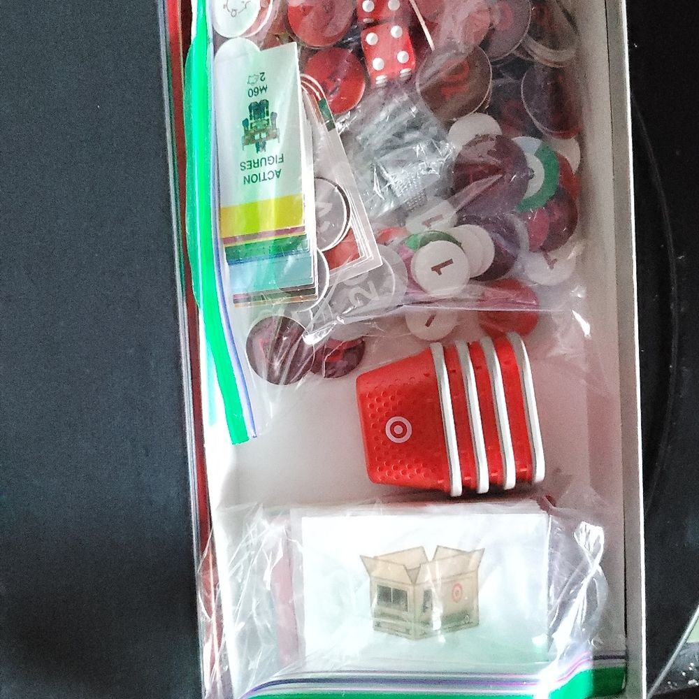 Monopoly Game: Target Edition - Picture 2 of 6